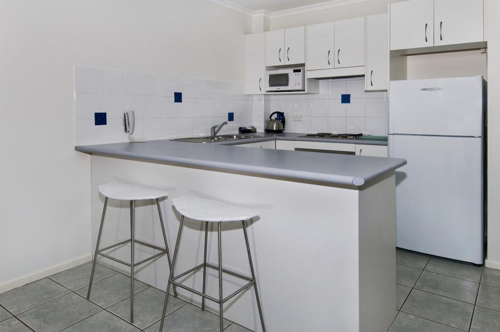South Pacific Apartments Порт-Маккуори Номер фото