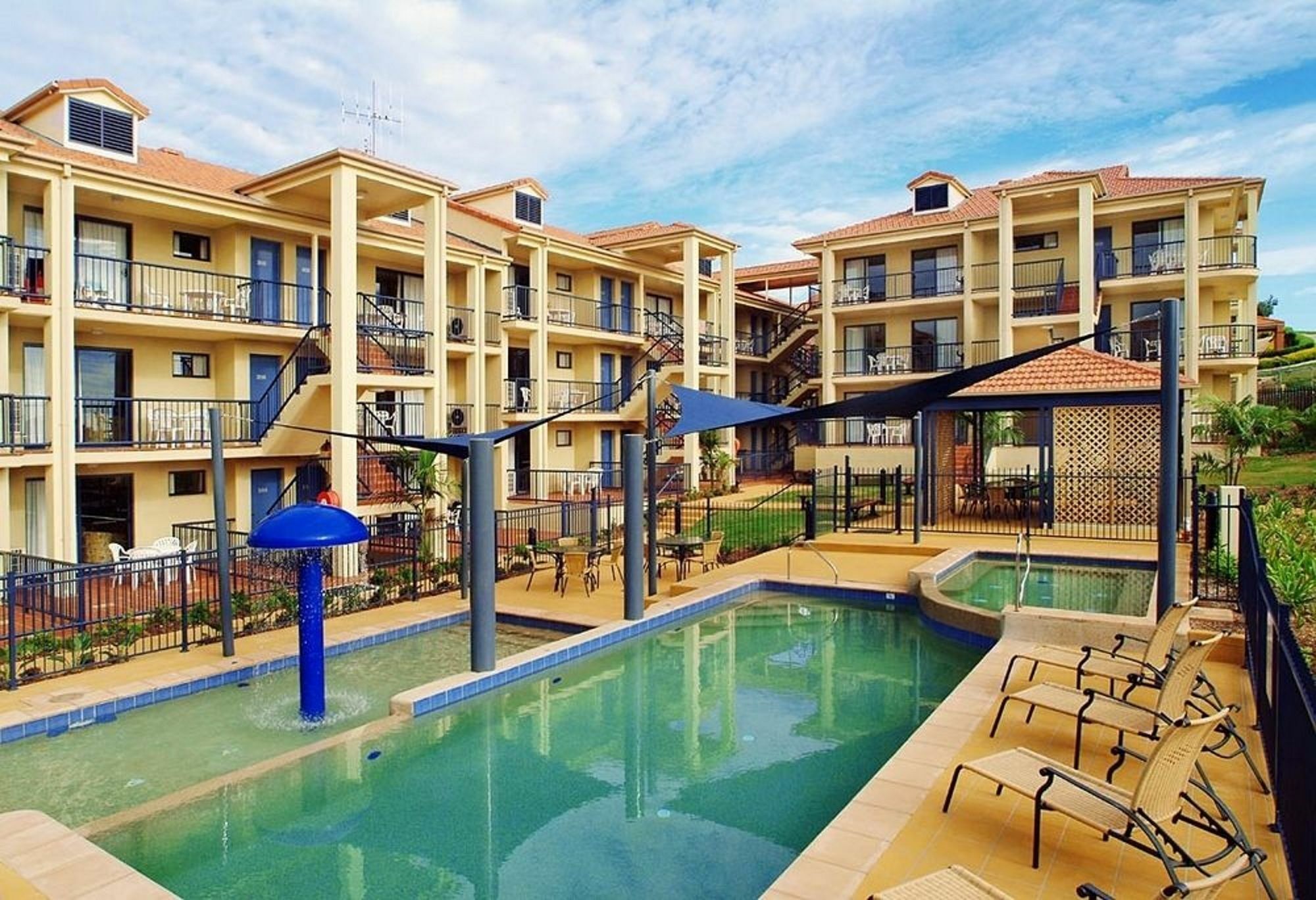 South Pacific Apartments Порт-Маккуори Экстерьер фото